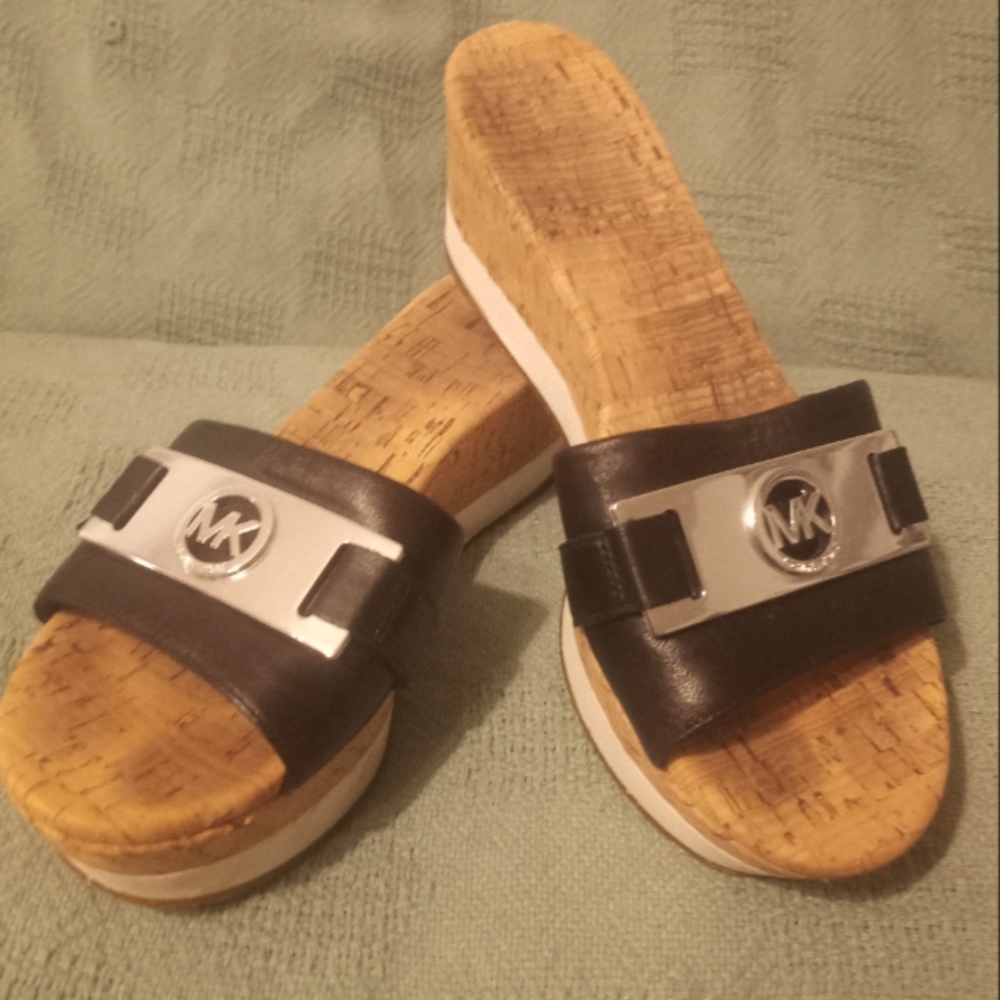 MK sandles